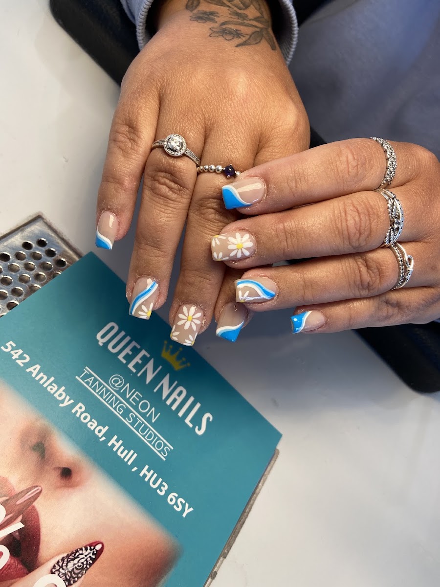 Queen nails work